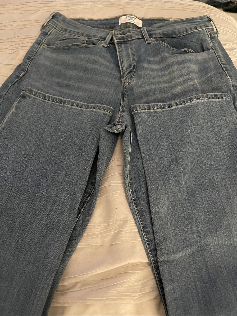 Denizen from Levi's Men's Medium Blue Straight Jeans